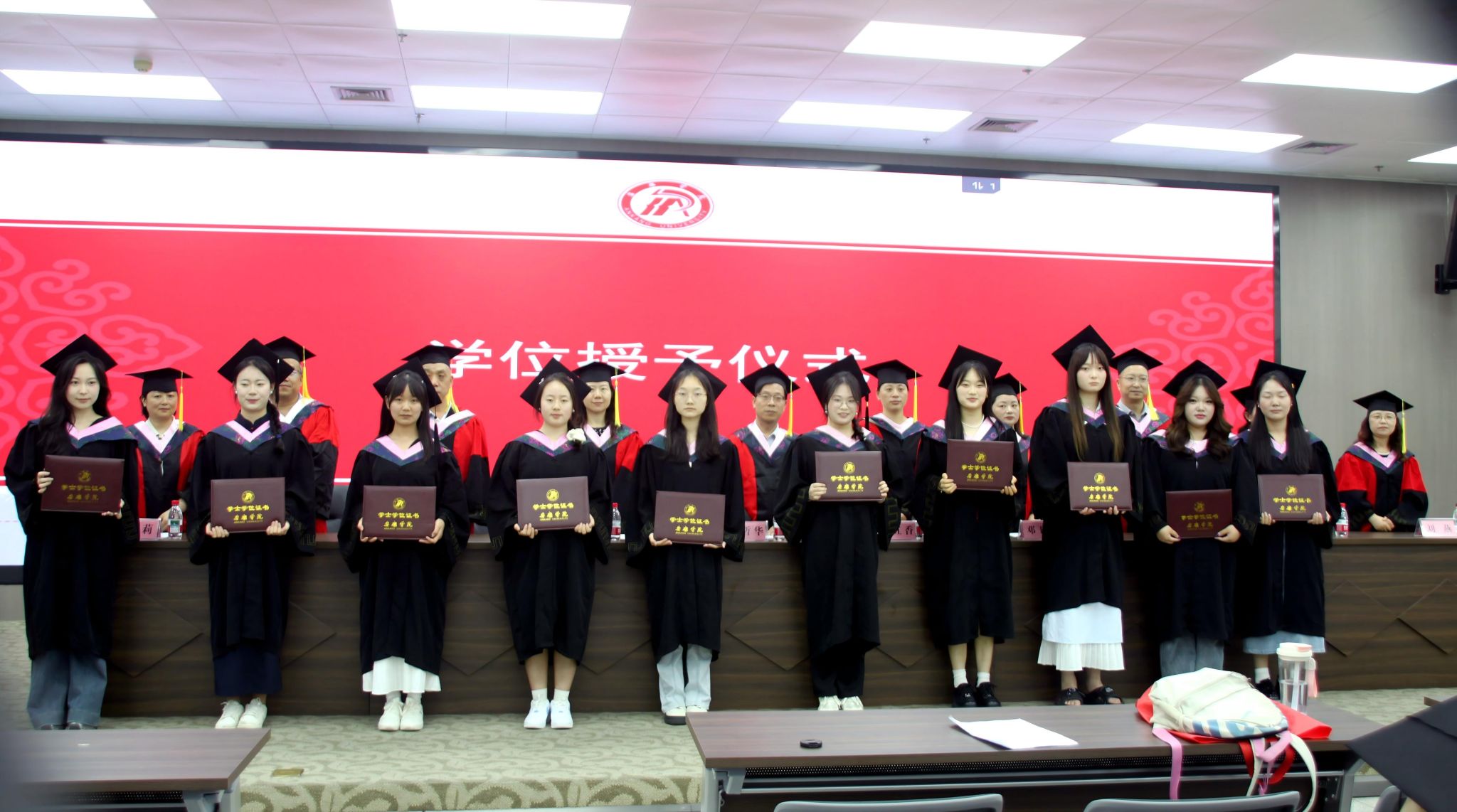 IMG_8098(1) IMG_8098(1)